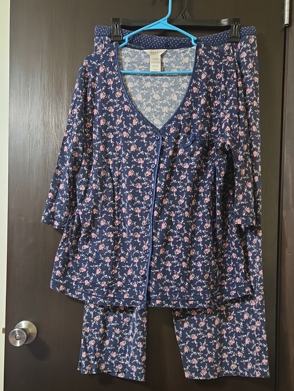 Nicole Miller Ladies pajamas blue with flowers XL